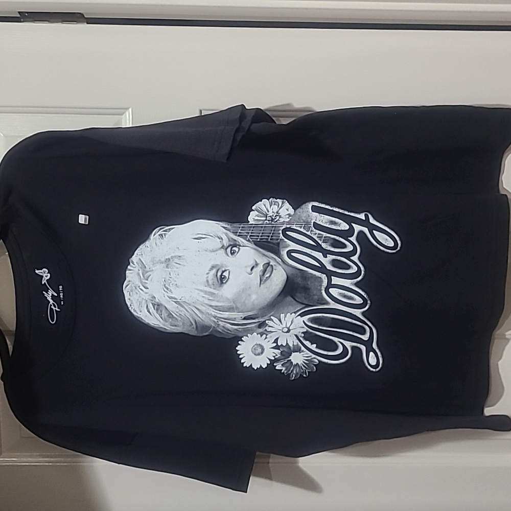 NEW Dolly Tee shirt-XL